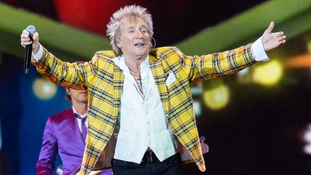 Rod Stewart, Chicago, The Doobie Brothers & more taking part in Live Nation's Lawn Pass promotion