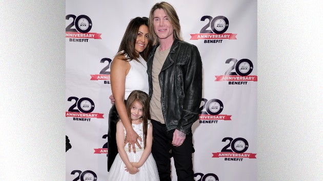 Fatherhood in the age of social media? Goo Goo Dolls singer says there’s “a lot of panic” involved